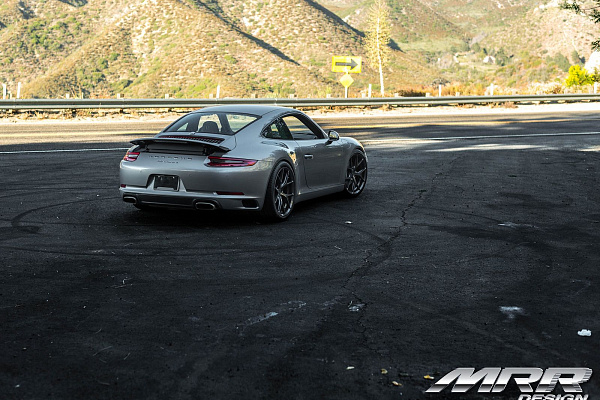 Фото дисков MRR FS06 Глянцевый графит на Porsche 911 VII
