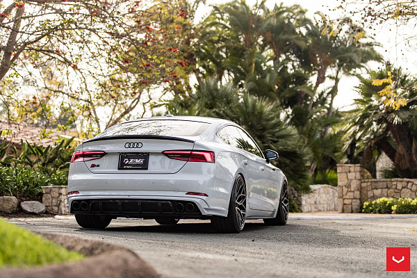 Фото дисков Vossen HF-2 Алмазная проточка на Audi A/S/RS 5 (F5)