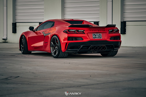 Фото дисков Anrky XR-205 Глянцевый темный лак на Chevrolet Corvette C8