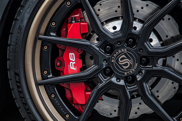 Фото дисков Strasse Wheels SV5 Deep Concave FS Другой цвет на Audi R8 (4S)