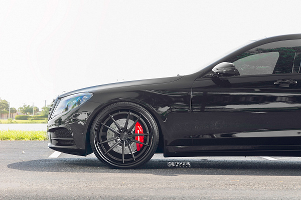 Фото дисков Strasse Wheels SV1 Deep Concave FS Черный сатин на Mercedes-Benz S-Class (W222, C217)