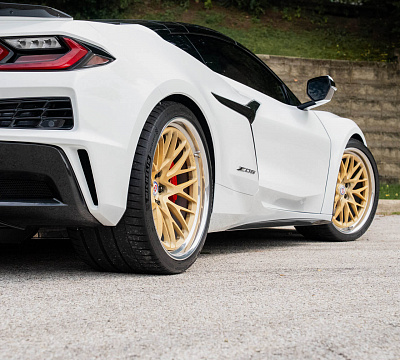 Фото дисков HRE 520 на Chevrolet Corvette C8