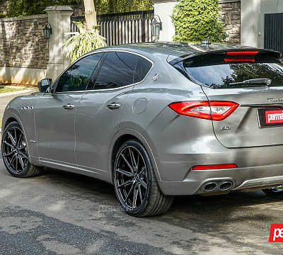 Фото дисков Vossen HF-3 на Maserati Levante