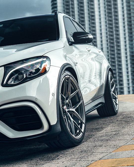 Фото дисков S21-01 Глянцевый лак на Mercedes-Benz GLC (X253, C253)