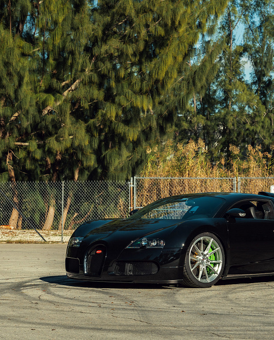 Фото дисков EVO-2R Глянцевый лак на Bugatti Veyron