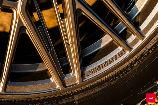 Фото дисков Vossen HF6-5 Сатиновый графит на Lexus GX II