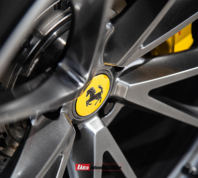 Фото дисков HRE P204 на Ferrari GTC4Lusso
