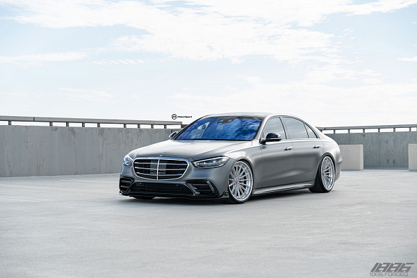 Фото дисков 1886 Wheels XR015 Глянцевый лак на Mercedes-Benz S-Class (W223)