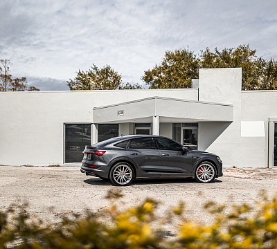 Фото дисков Vossen HF-4T на Audi E-tron