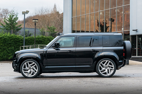Фото дисков Kahn Type 52 RS Сатиновый лак на Land Rover Defender II