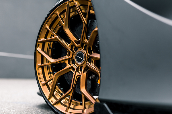 Фото дисков Brixton Forged PF10 Сатиновая медь на McLaren 720S