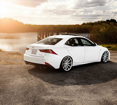 Фото дисков Vossen CVT на Lexus IS II
