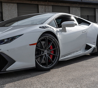 Фото дисков HRE P104SC на Lamborghini Huracan