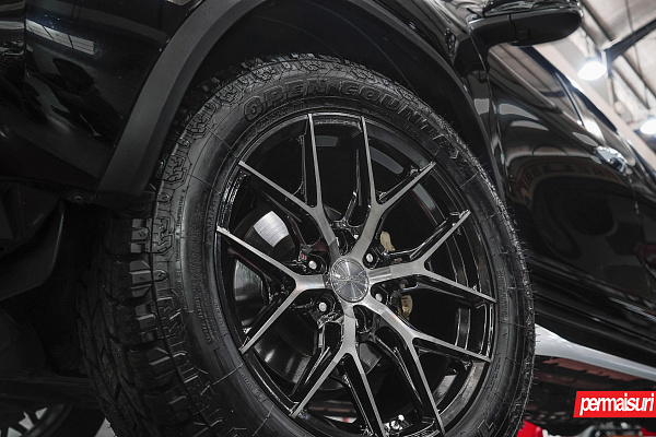 Фото дисков Vossen HF6-4 Алмазная проточка на Toyota Fortuner II