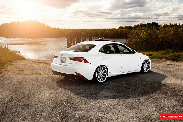 Фото дисков Vossen CVT Серебро на Lexus IS II