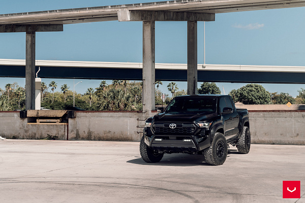 Фото дисков Vossen HFX-1 (6-Lug) Черный сатин на  Toyota Tacoma IV