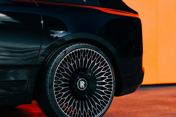 Фото дисков Brixton Forged LX09 Алмазная проточка на Rolls-Royce Cullinan