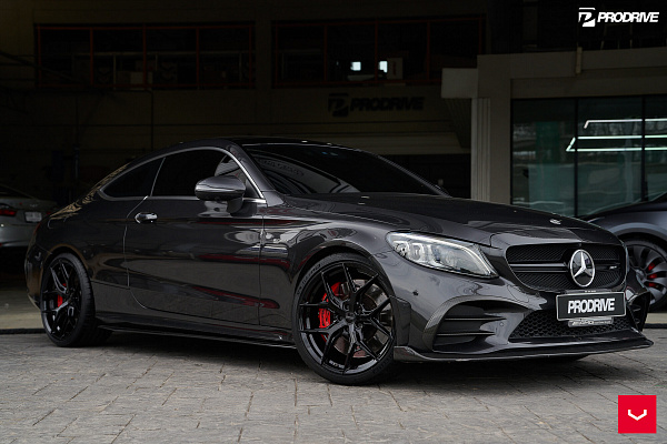 Фото дисков Vossen HF-5 Черный глянец на Mercedes-Benz C-Class (W205)