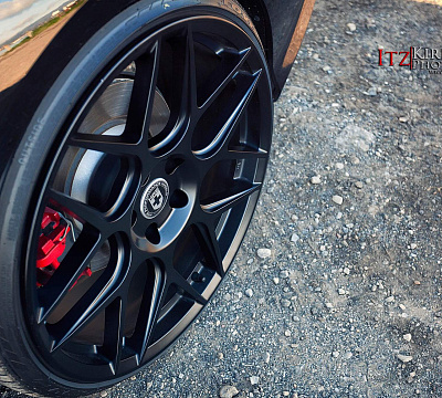 Фото дисков HRE FF01 на Audi A/S/RS 3 (8V)