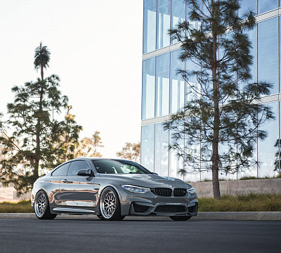 Фото дисков HRE 300 на BMW 4/M4 (F32/F82)
