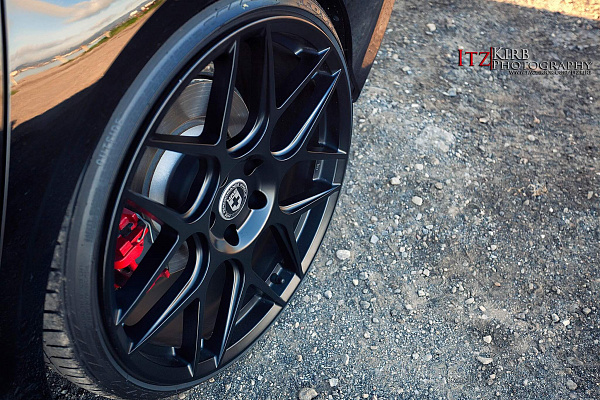 Фото дисков HRE FF01 Черный сатин на Audi A/S/RS 3 (8V)