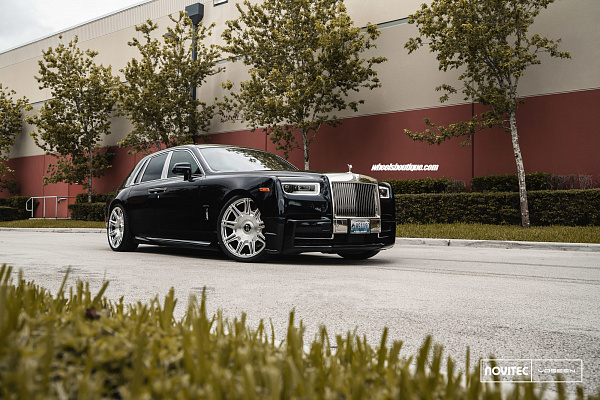 Фото дисков NOVITEC SP2 Глянцевый тонированный лак на Rolls-Royce Phantom