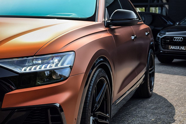 Фото дисков Anrky AN17 Черный глянец на Audi Q8