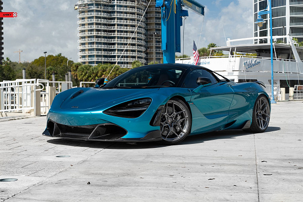 Фото дисков Anrky S1-X4 Глянцевый темный лак на McLaren 720S
