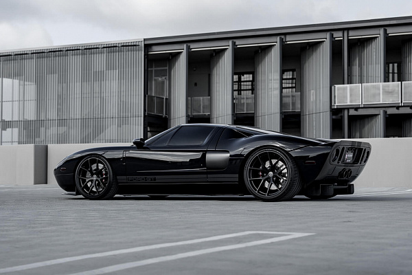Фото дисков HRE P101 Черный сатин на Ford GT I