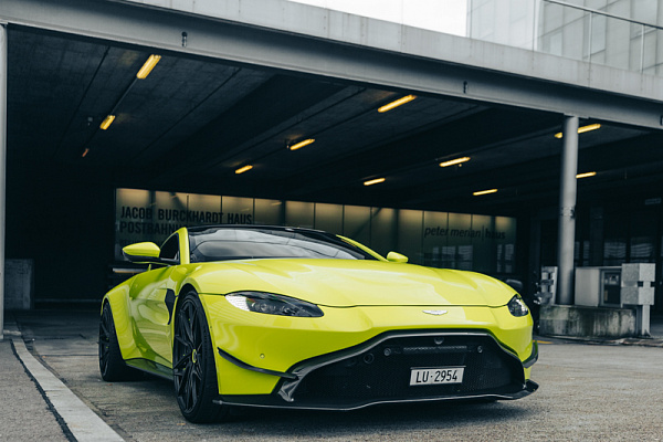 Фото дисков Brixton Forged PF8 Черный сатин на Aston Martin Vantage 4
