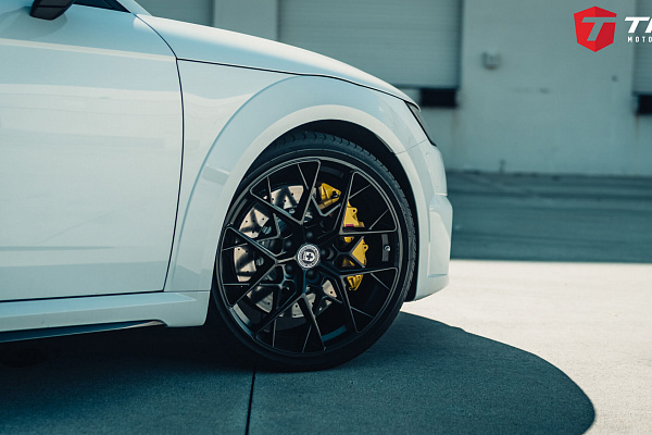 Фото дисков HRE FF10 Черный сатин на Audi TT (8S)