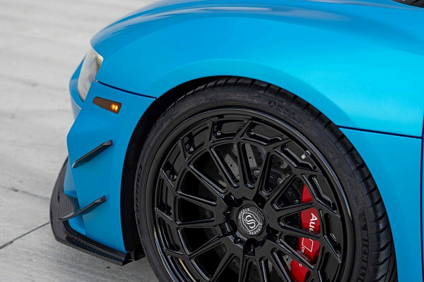 Фото дисков Strasse Wheels SV15FF Deep Concave FS Черный глянец на Audi R8 (4S)