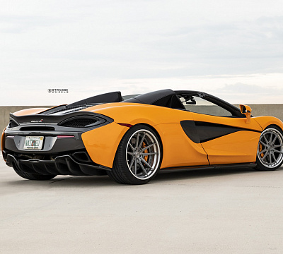 Фото дисков Strasse Wheels SV1 Deep Concave FS на McLaren 570S