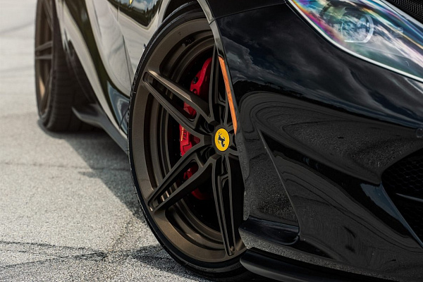 Фото дисков Anrky AN27 Сатиновая темная бронза на Ferrari 812