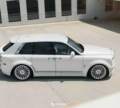 Фото дисков Anrky RF-282 на Rolls-Royce Cullinan