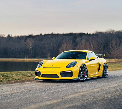 Фото дисков HRE S104SC на Porsche Cayman II