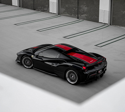 Фото дисков HRE 501 на Ferrari 488