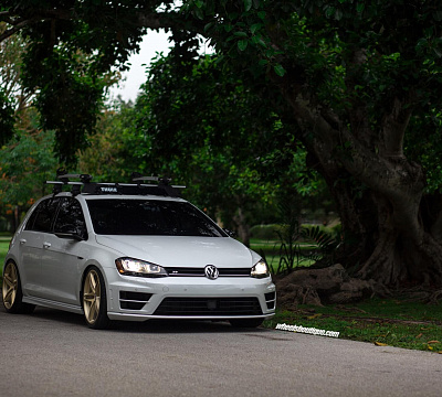Фото дисков HRE P107 на Volkswagen Golf VII