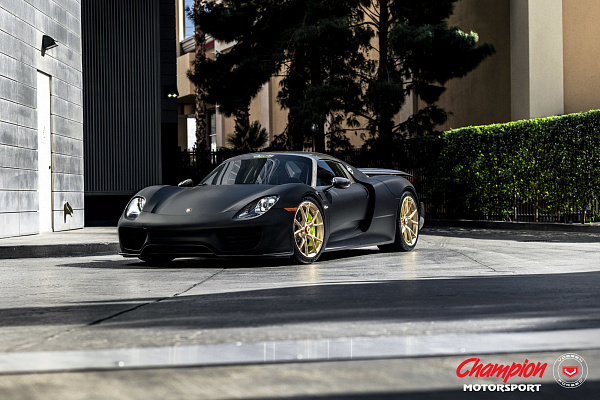 Фото дисков Vossen RS74 Глянцевое золото на Porsche 918 Spyder