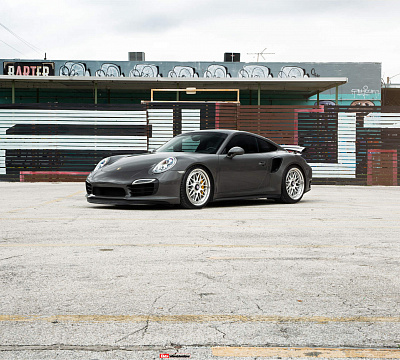 Фото дисков HRE 300 на Porsche 911 VII