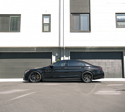 Фото дисков Vossen S17-01 на Mercedes-Benz S-Class (W222, C217)