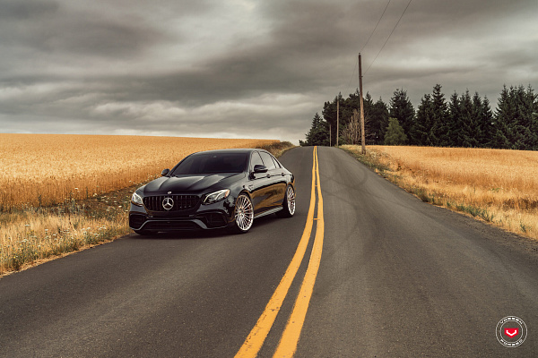 Фото дисков Vossen S17-04 Глянцевый лак на Mercedes-Benz E-Class (W213, S213, C238)
