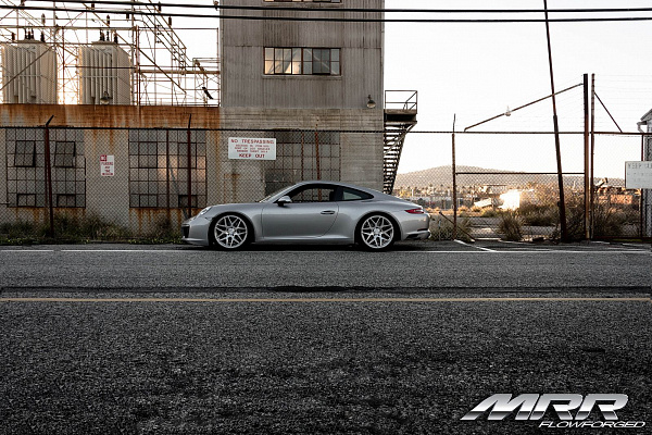 Фото дисков MRR FS01 Сатиновый лак на Porsche 911 VII