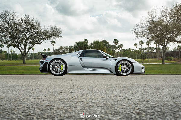 Фото дисков Anrky XR-301 Полированный лак на Porsche 918 Spyder