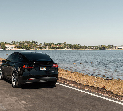 Фото дисков Vossen HF-5 на Tesla Model X