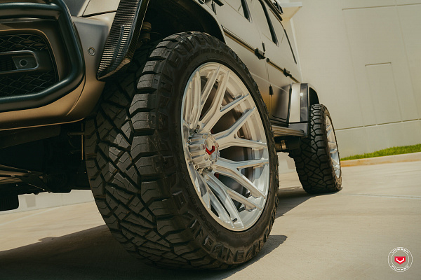Фото дисков Vossen VFX-04 Глянцевый лак на Mercedes-Benz G-Class III