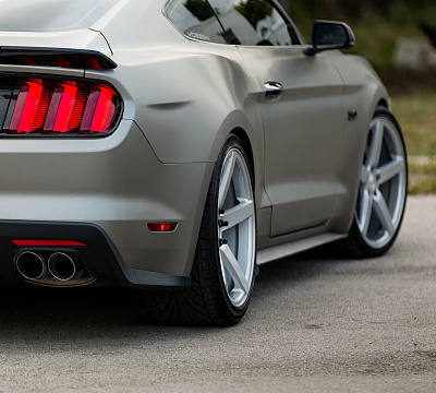 Фото дисков Vossen CV3 на Ford Mustang VI