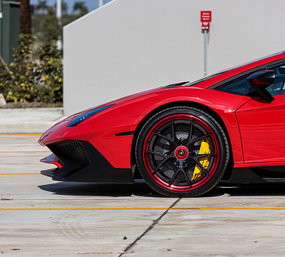 Фото дисков Strasse Wheels SM5R Deep Concave FS на Lamborghini Aventador