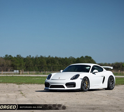 Фото дисков BC Forged RZ10 на Porsche Cayman II