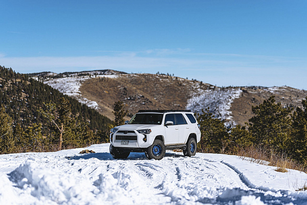 Фото дисков Black Rhino LEGION Синий глянец на Toyota 4Runner V